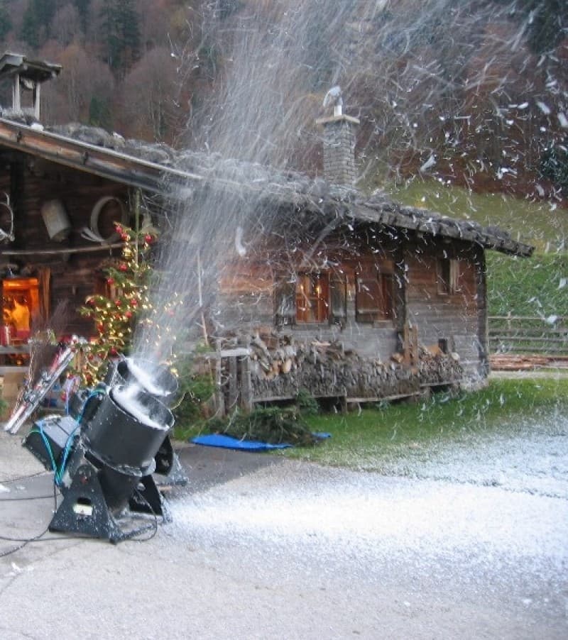 Schneekanone / Schneemaschine / Schnee-Effekt auf Fluidbasis