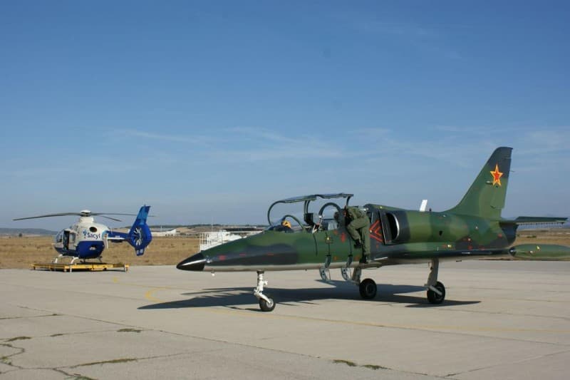 L-39 Kampfjet fliegen in Spanien – 2