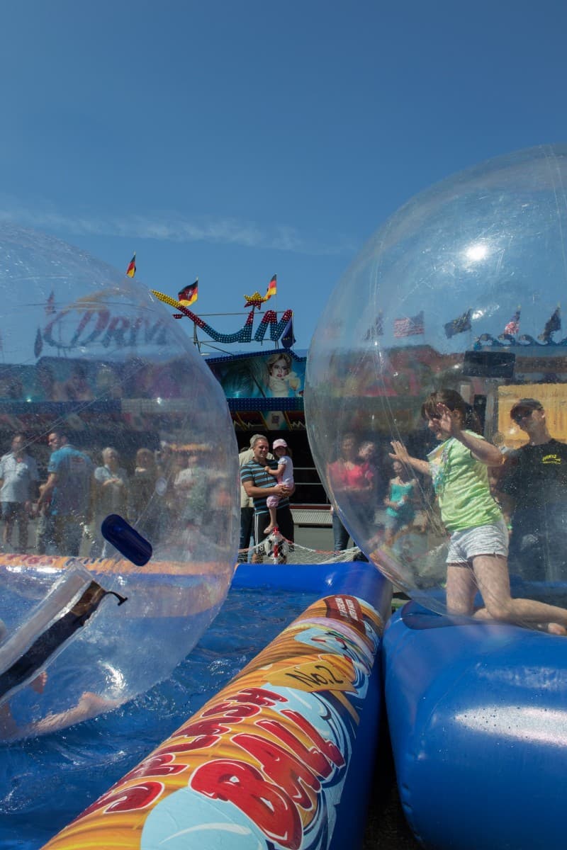 Aqua Balls / Aqua Zorbing / Wasserball Arena / Water-Walking Balls inkl. 1 Eventbetreuer + Pool 6 x – 2