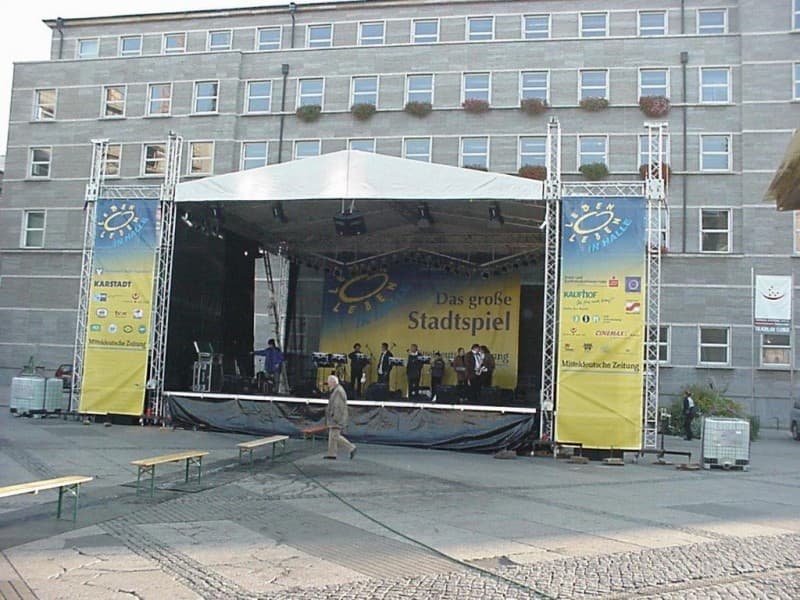 Bühne 10x8 m – 5