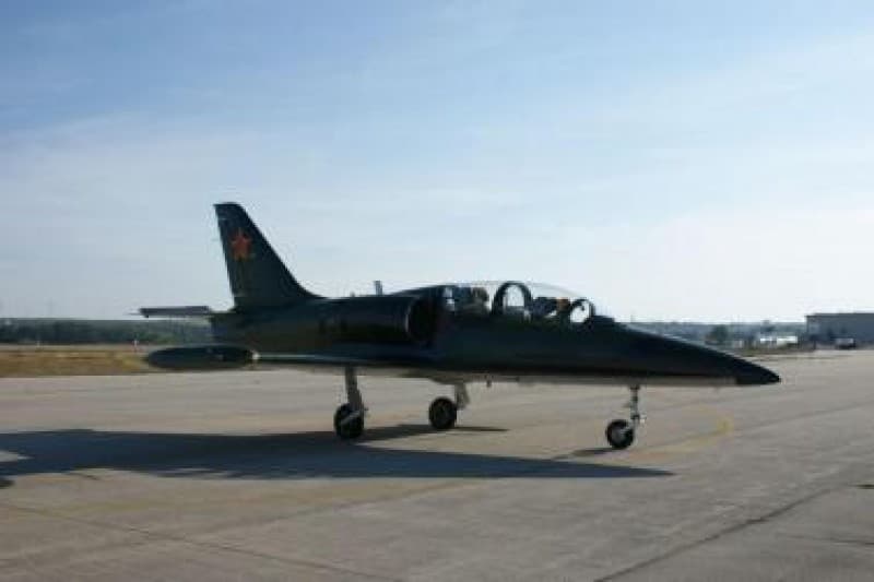 L-39 Kampfjet fliegen in Spanien – 3
