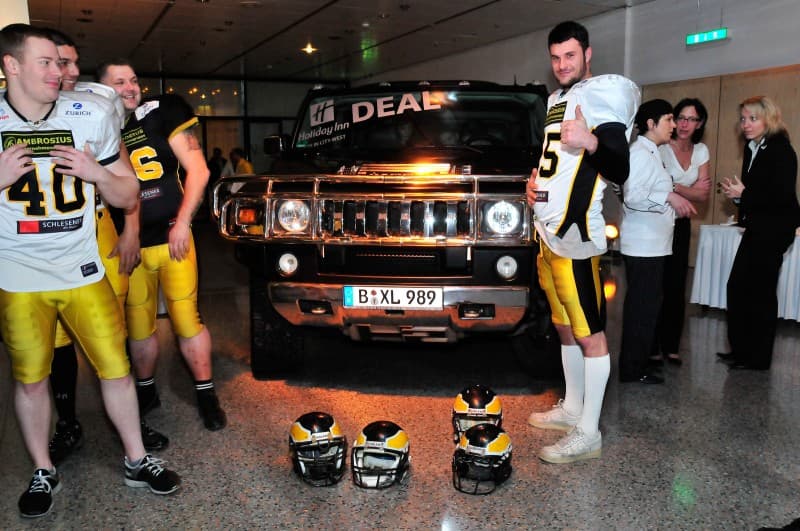 Hummer H2 – 2