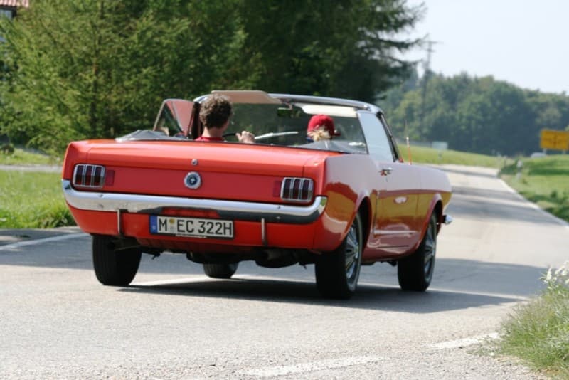 Ford Mustang V8 Cabrio – 2