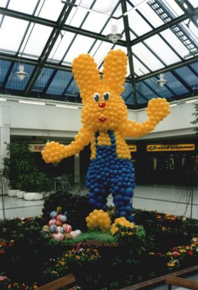 Osterhase aus Ballons - Osterdekoration Ballondekoration , Ostern – 2