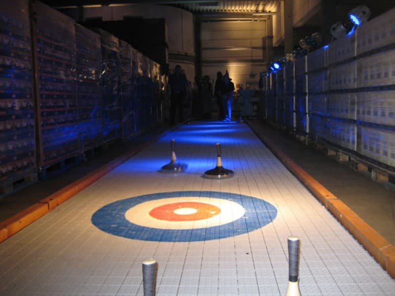 Eisstockbahn / Eisstockschiessen / Fun Curling / Curlingbahn