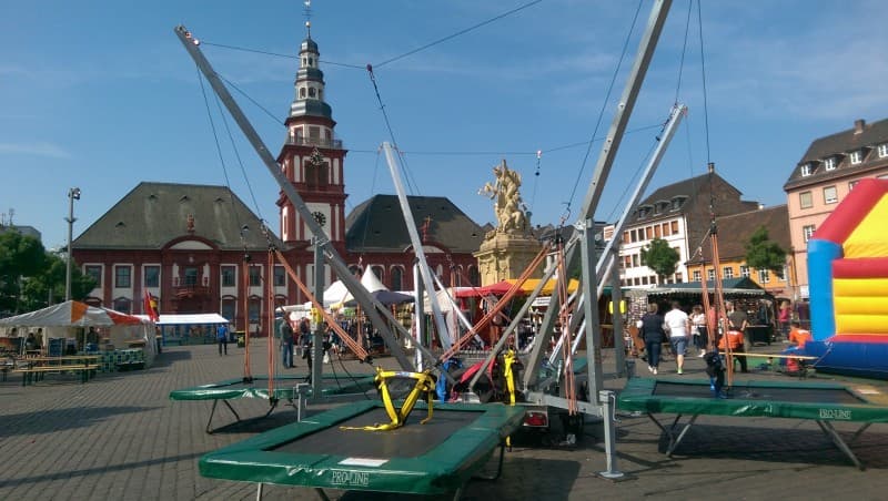 4er Bungee Trampolin Anlage SKYLINE JUMPER inkl. 2x Betreuung, Lieferung, Auf-und Abbau – 5
