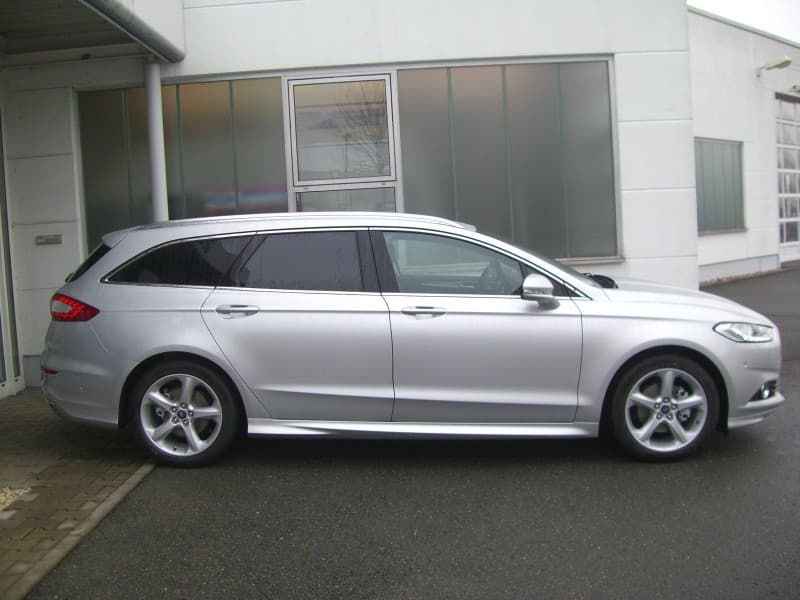 Ford Mondeo Titanium Turnier 2.0 TDCi mit Navi, Klimaautomatik, Xenon etc. – 2