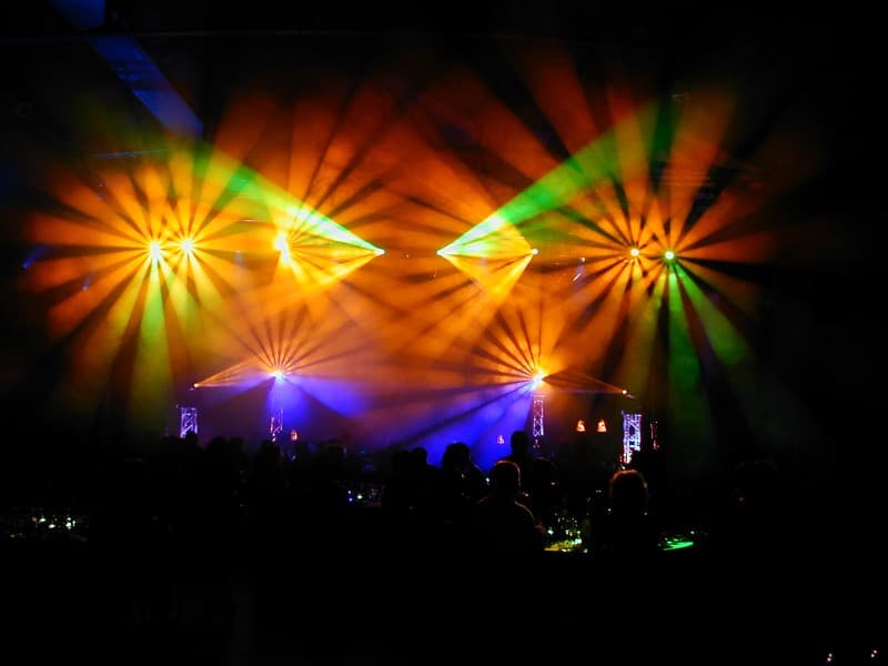  Lichttechnik, Lasershow. Effekte, Lichtshow, Architektur und Objektbeleuchtug  – 5