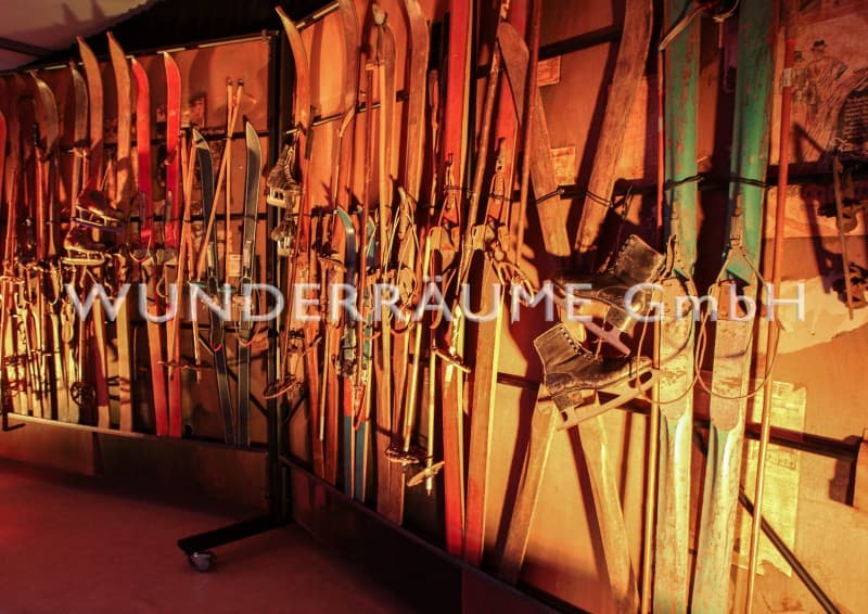 Raumteiler "Skiwand" – 2