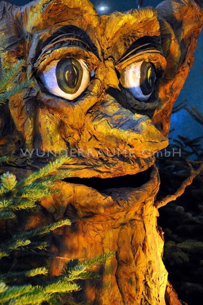 Märchenbaum Eiche, Baum mit Augen und Mund – 3