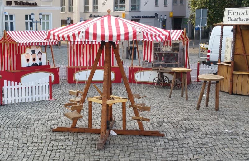 Mittelalter Karussell , Handkurbel Karussell , Jahrmarkt – 2