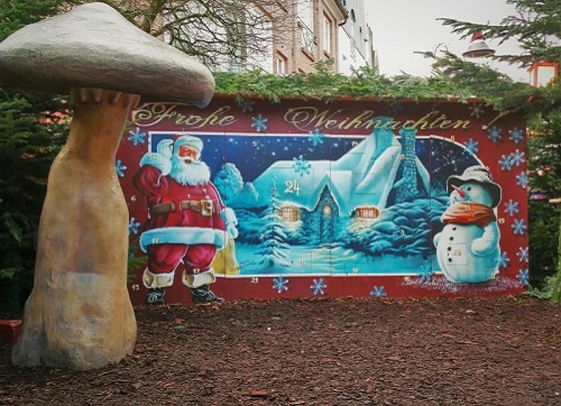 riesiger Weihnachtskalender , Weihnachtsdekoration , Weihnachts Kalender , Adventskalender – 2