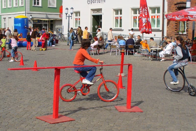 Fahrrad Parcours , Spaßräder , Verkehrtlenkrad , Kinder Hochrad ... – 2