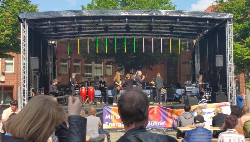 10x6m Eventbühne, Rundbogenbühne, Veranstaltungsbühne , mobile Bühne mieten, Top-Preis 2023 ! – 5