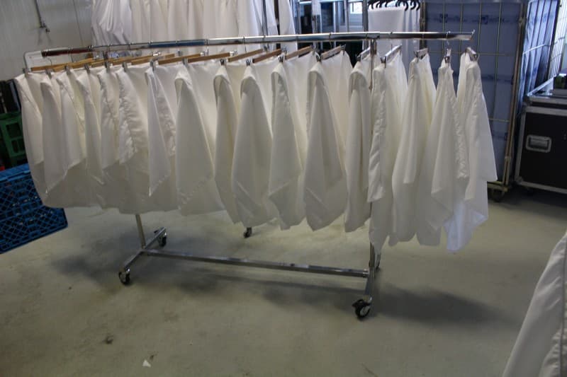 verchromt, Garderobe, Kleiderständer, Kleiderstange inkl. 40 Bügel  – 3
