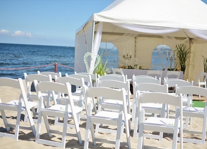 Hochzeitsstühle, weiße Stühle, Klappstühle, Hochzeit – 3