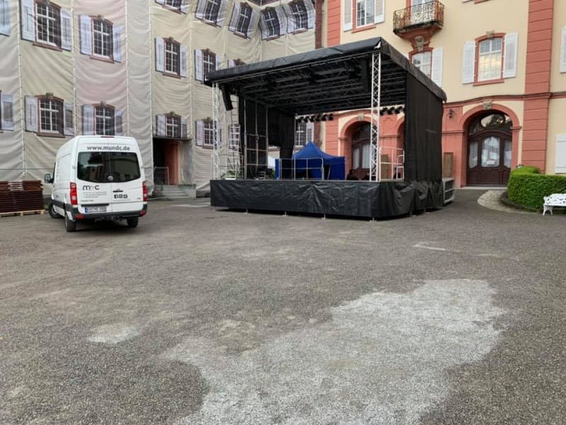 Trailerbühne / Anhängerbühne 8,00m x 6,10m, 48qm Stagemobil XL – 3