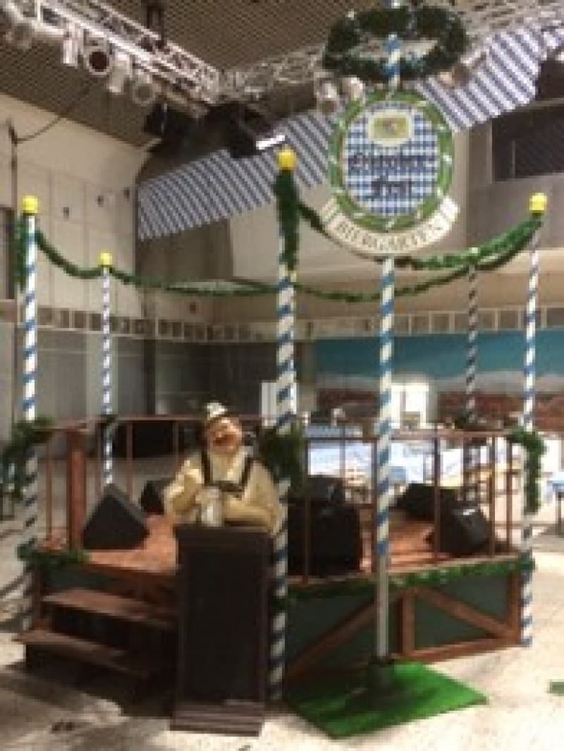 Oktoberfest Plan Tanz Mittelbühne, Bühne, Oktoberfest, Tanzbühne