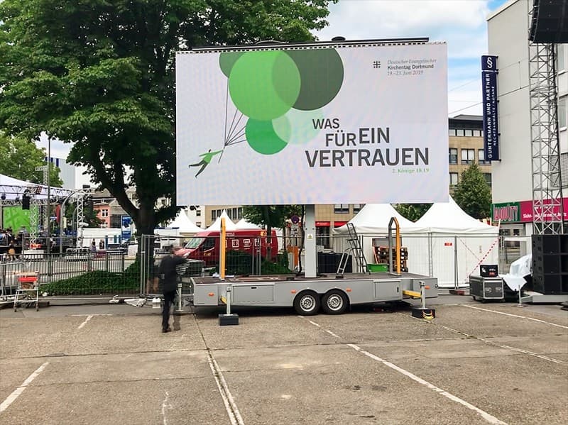LED-Wand Trailer, Videowand Trailer, mobile Videowand bis 28m² – 2