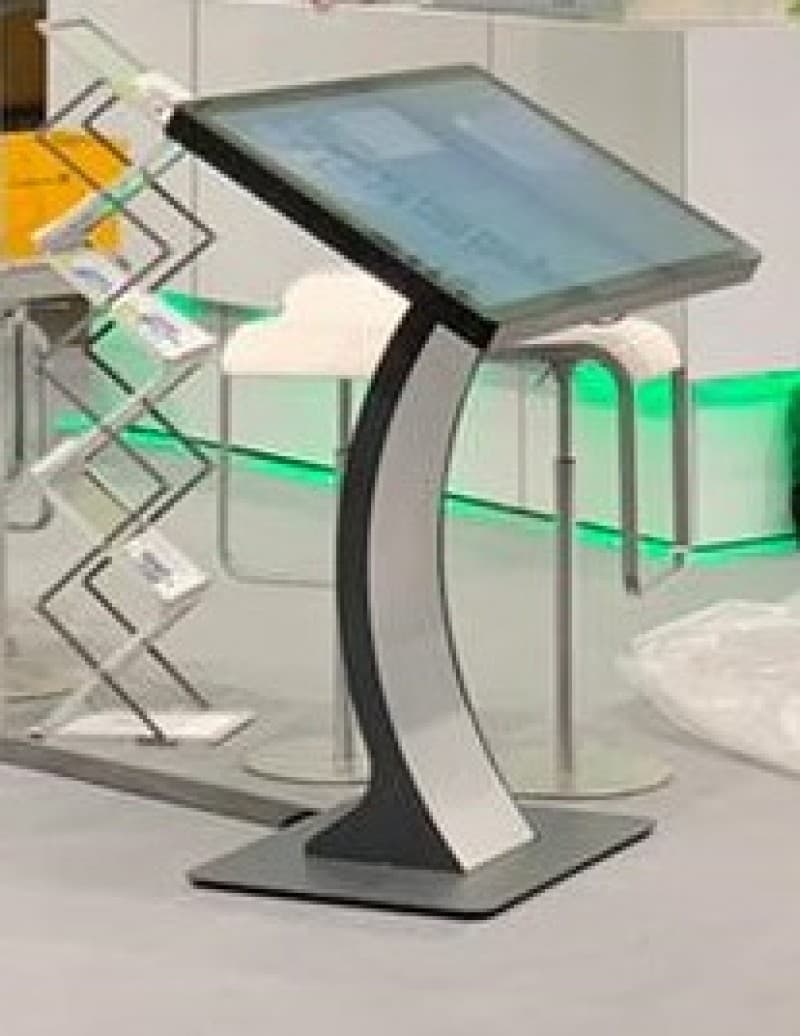 Designständer mit 46" Touch Bildschirm – 2