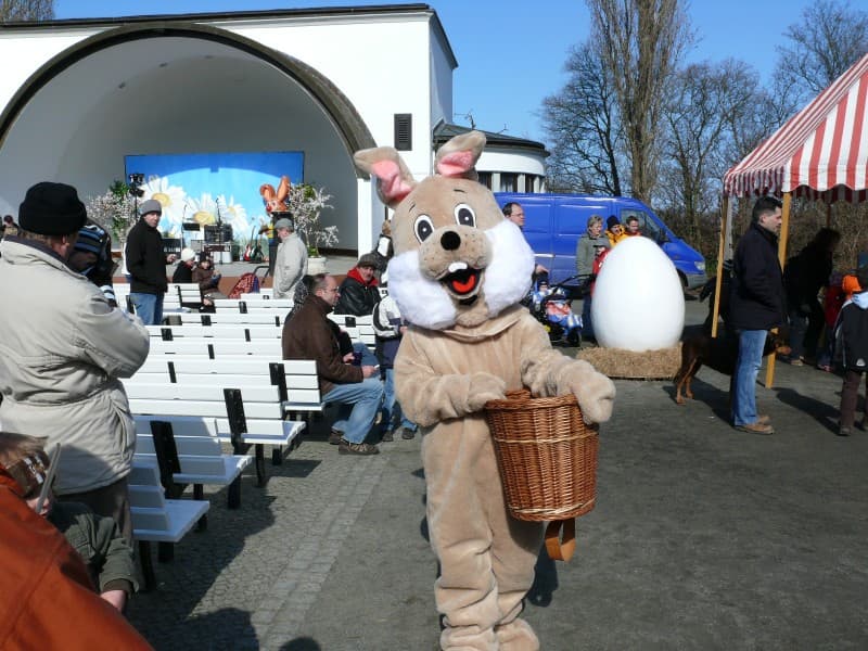 Laufkostüme Osterhase hellbraun , Hasenkostüm , Osterhasen Animation , Paradekostüm