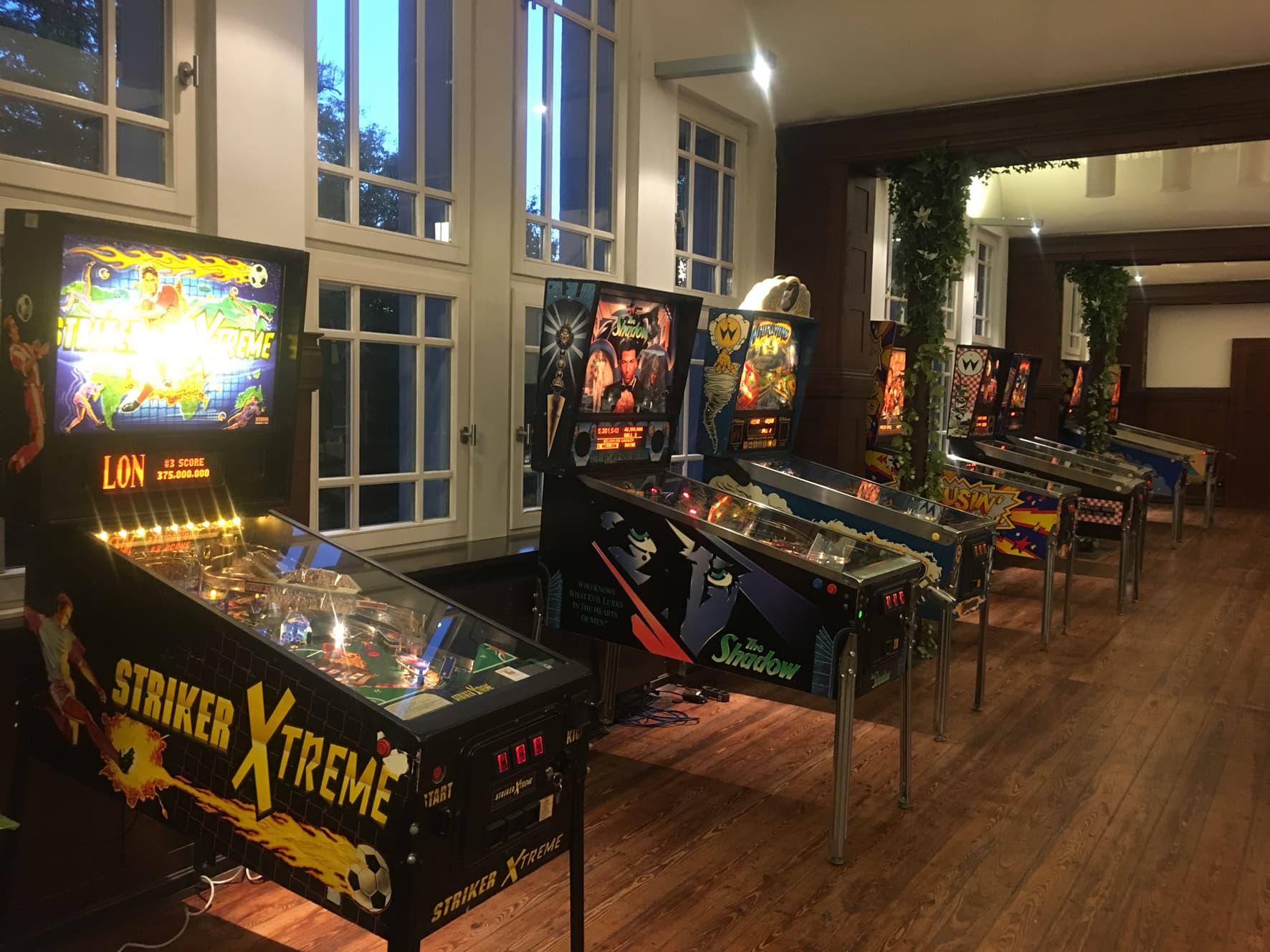 FLIPPER / PINBALL - DIVERSE MODELLE VERFÜGBAR!