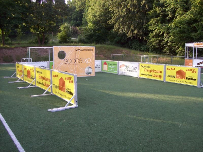Torwand - optional mit Käfig und Kunstrasen – 5