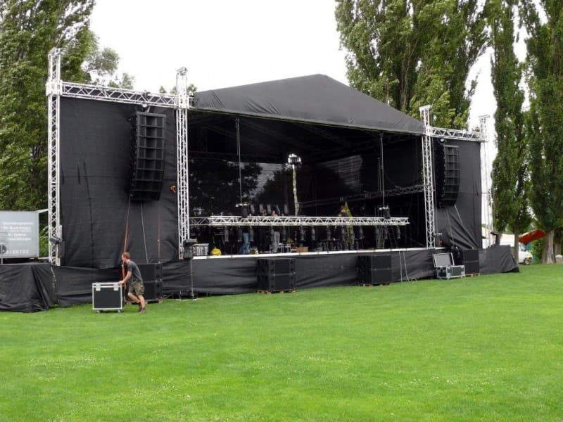 Bühne 12x10 m – 5