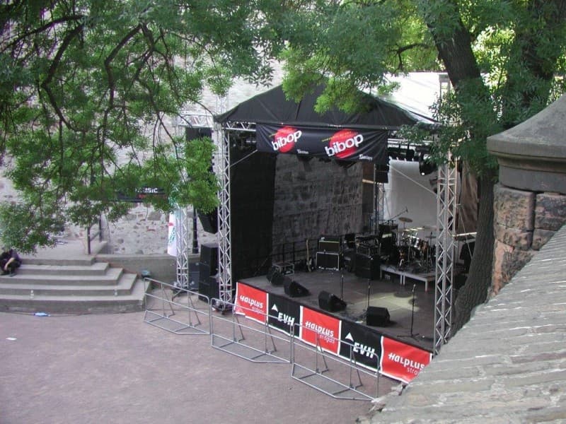 Bühne 8x6 m – 4