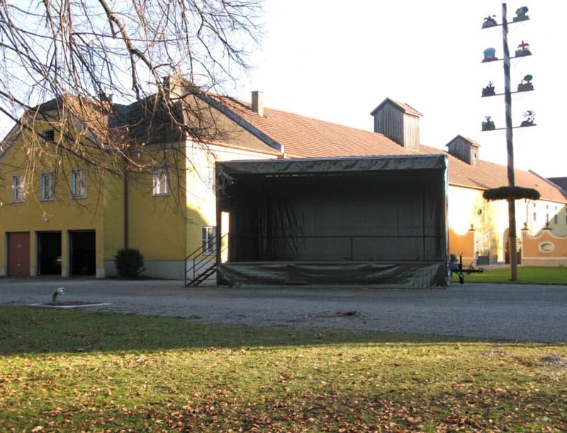 Lilly 48 mobiler Bühnenanhänger – 3