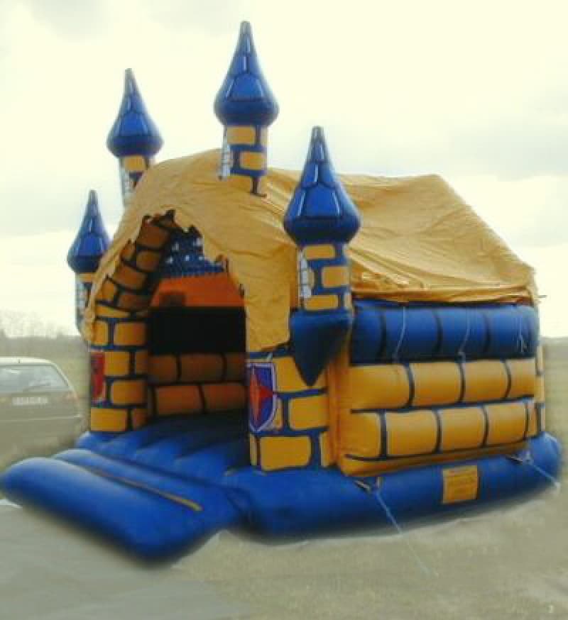 Hüpfburg Camelot