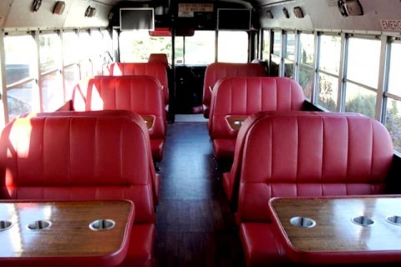 Partybus 8 bis 26 Sitzplätze US School Bus-Bar – 4