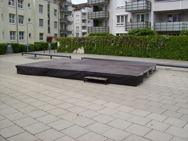 Bühne Podest, Laufsteg, Rundbühne mieten – 4