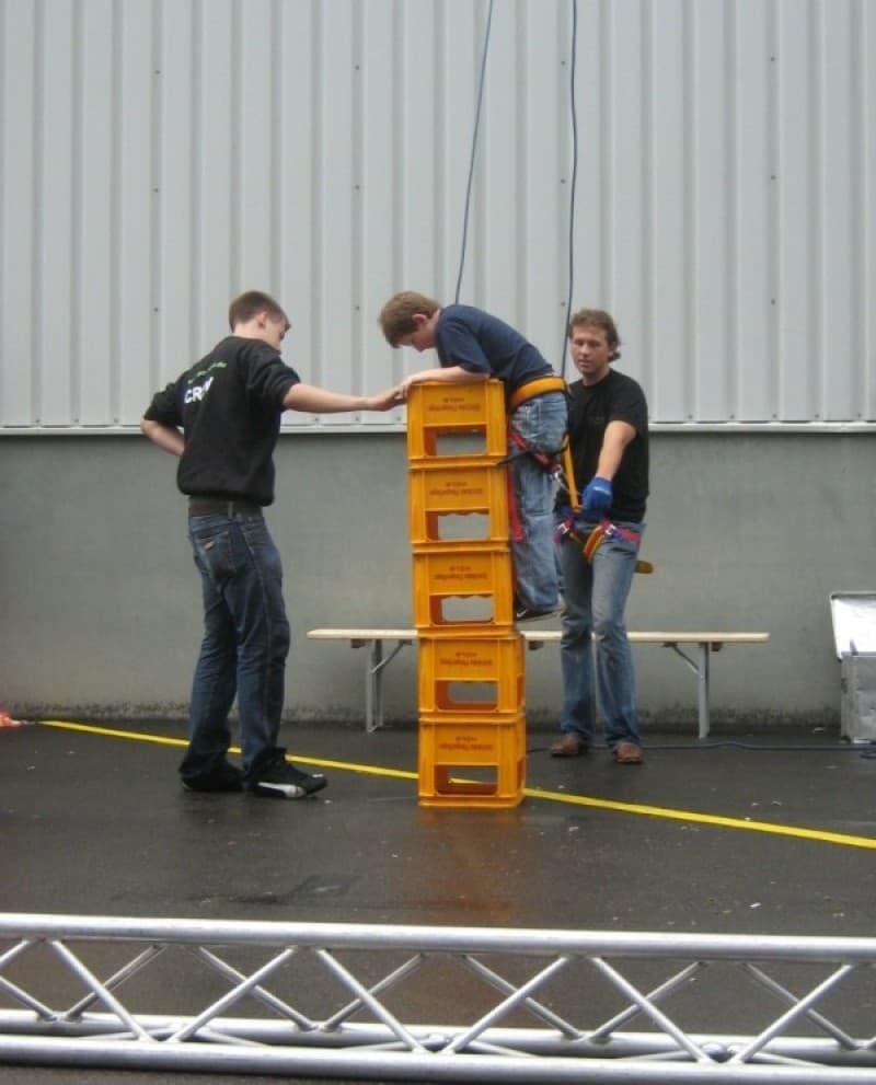 Kistenklettern / Kisten klettern / Kisten stapeln / klettern / Teamgame / Teamspiel – 3