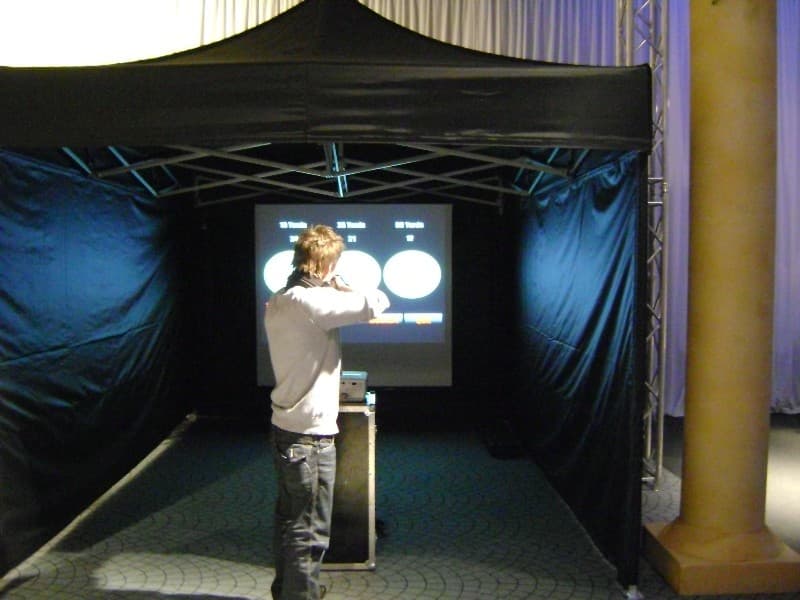 Laserschussanlage im Zelt / Laser Shoot / Laser Shooting