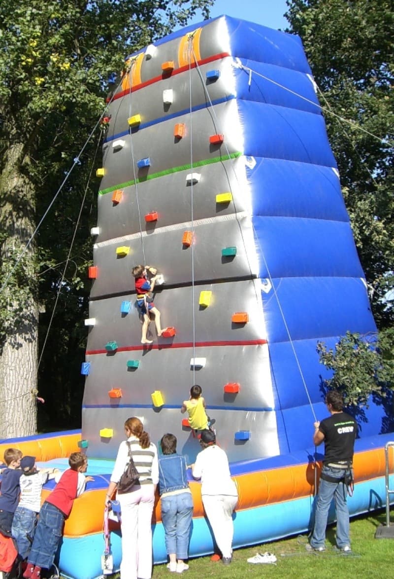 Kletterwand aufblasbar / Kletterberg aufblasbar – 3