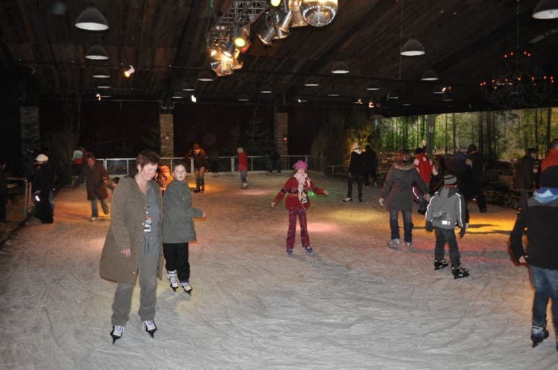 mobile Kunsteisbahn 750m² mieten – 2