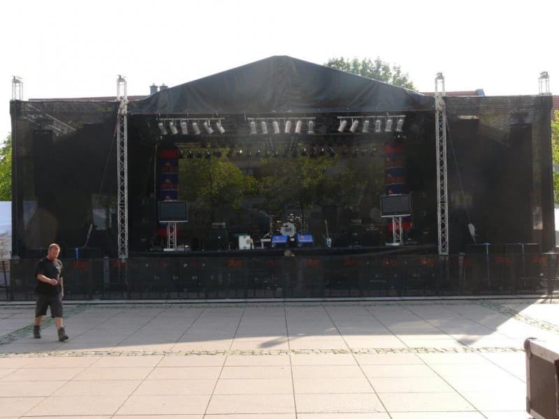 Bühne 10x8 m