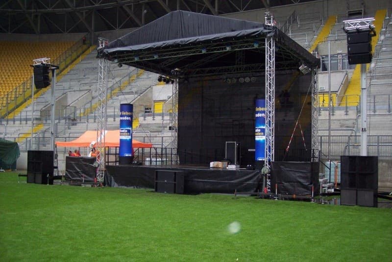 Bühne 8x6 m