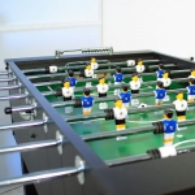 Profi Tischkicker mieten – Robuster Kicker für Firmen-Events & Messen – 2