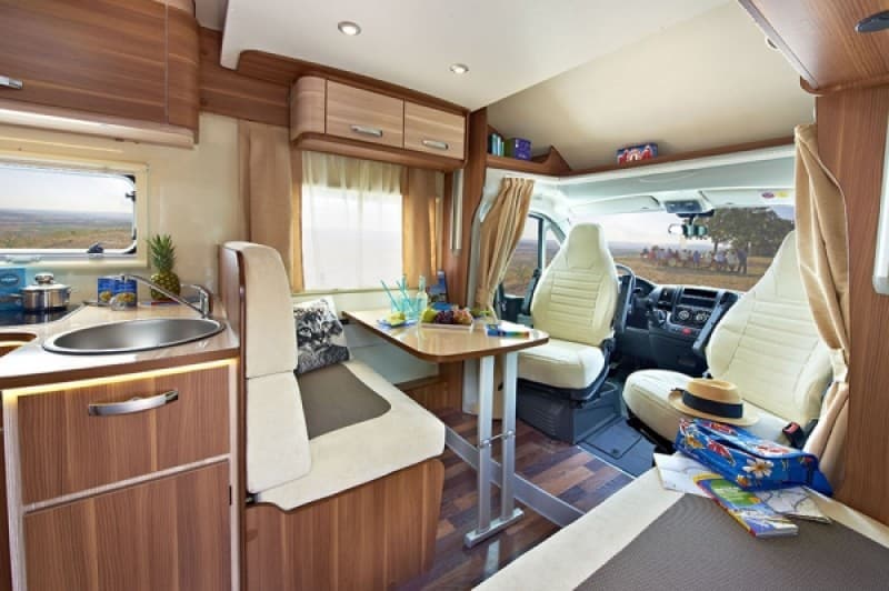 Wohnmobil Teilintegrierter Forster T 682 SB – 5