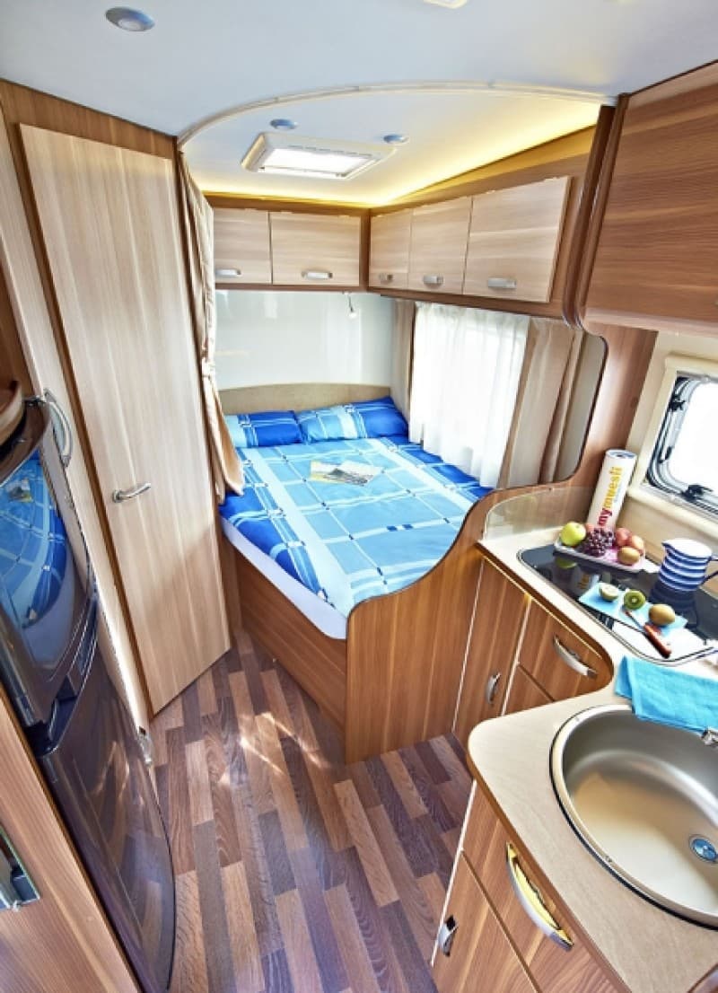 Wohnmobil Teilintegrierter Forster T 682 SB – 2