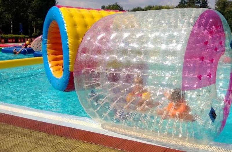 Zorbingbälle und mobiler Pool – 3