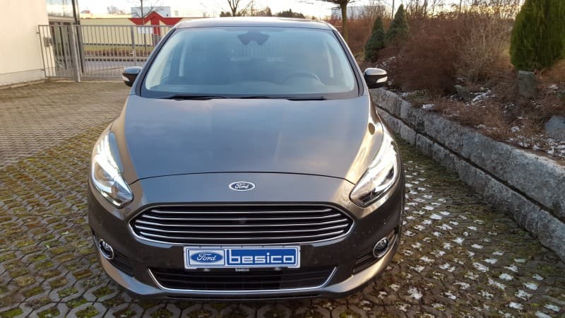 Hochwertiger Ford S-Max mit starken 180 PS Dieselmotor , Allradantrieb – 2