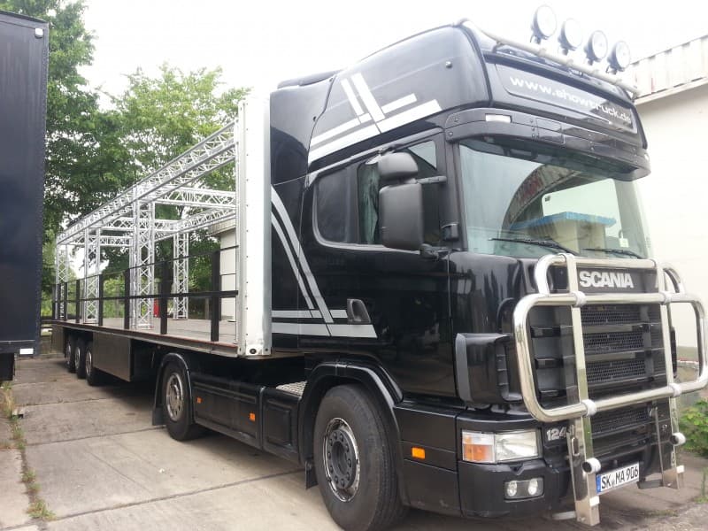 Paradetruck/ Musiktruck / Showtruck / Promotion / Karneval-Truck - einstöckig