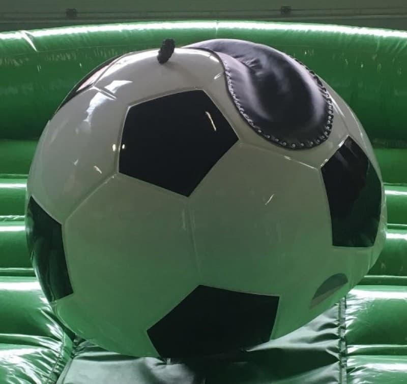 Fußballrodeo - das Fußball-Bullriding – 3
