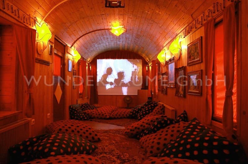 Scherenschnittkino im Zirkuswagen – 2