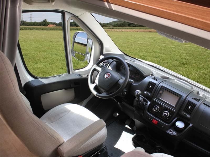 Carado T447 Wohnmobil mit Hubbett – 2