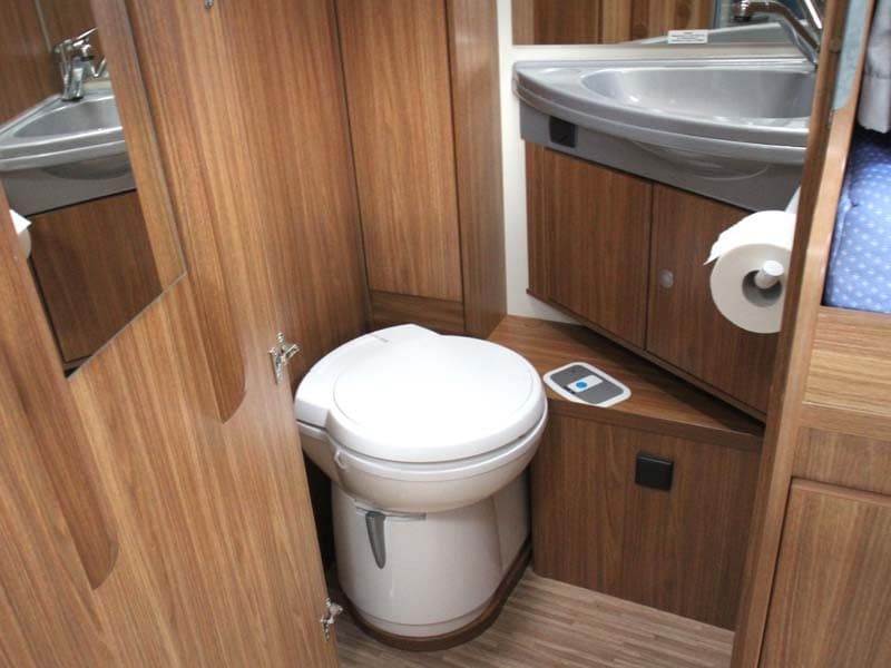 Carado T447 Wohnmobil mit Hubbett – 5