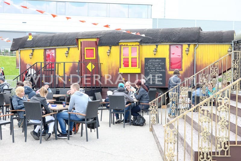 Scherenschnittkino im Zirkuswagen – 3